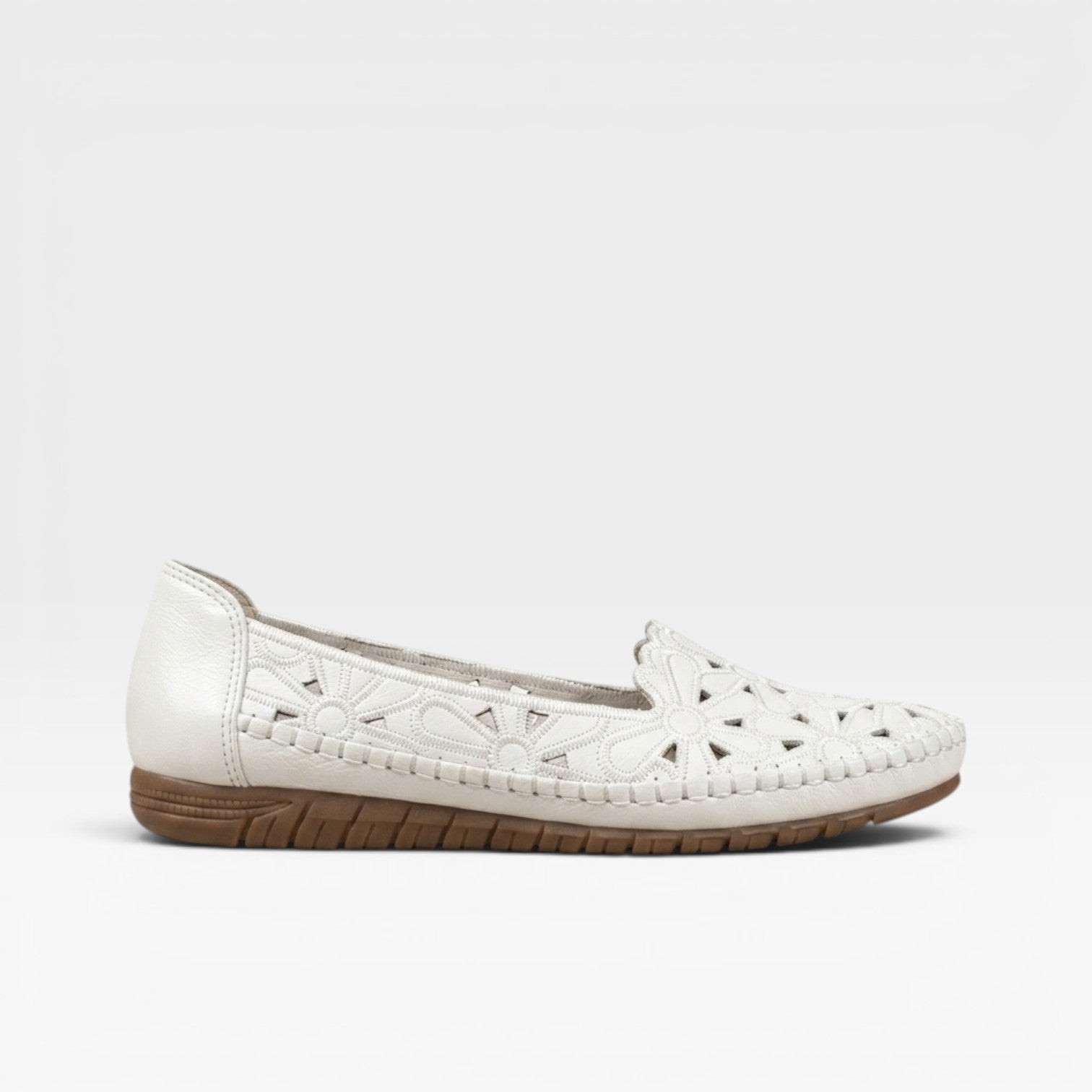 Women's Boho Floral Cutout Flats – Comfortable Slip On Everyday Shoes
